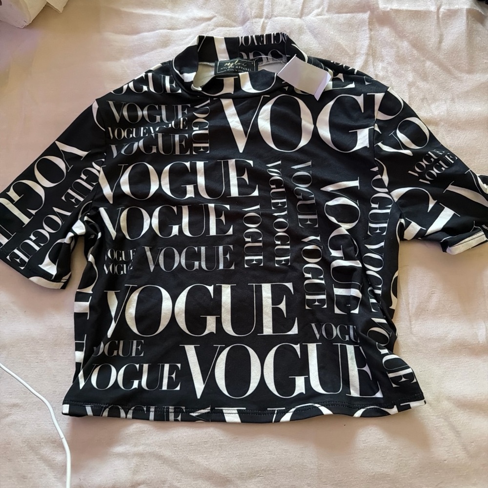 Vogue Logo Black & White Crop Top